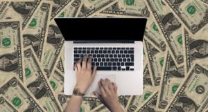 Подробнее о статье Как заработать деньги подросткам в интернете (6 способов)