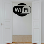 Влияет ли закрытие дверей на сигнал Wi-Fi?