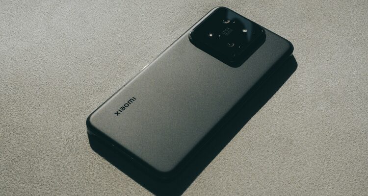 Подробнее о статье Почему мой телефон Xiaomi не заряжается: 5 причин и возможные решения