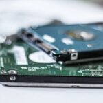 Как узнать срок службы жестких дисков и твердотельных накопителей