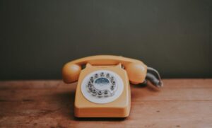 Подробнее о статье Стационарный телефон сегодня: зачем он нужен и почему не стоит от него отказываться