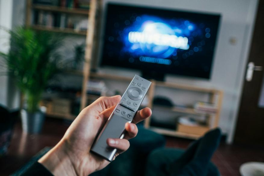 Забытая функция Smart TV: как USB-порт поможет, когда нет интернета