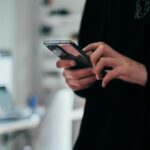 Почему смартфон начинает тормозить: какие приложения его замедляют и что с этим делать